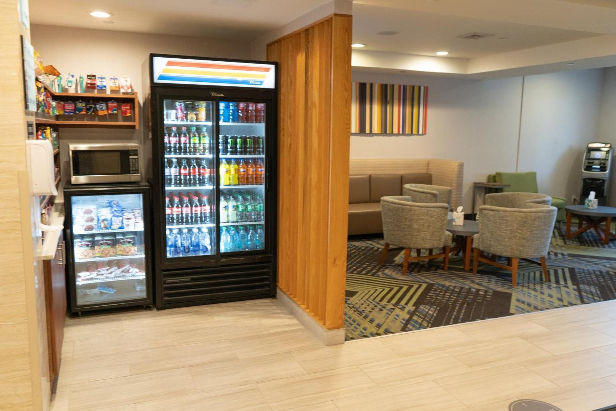 Express Maspeth By Ihg Hotel