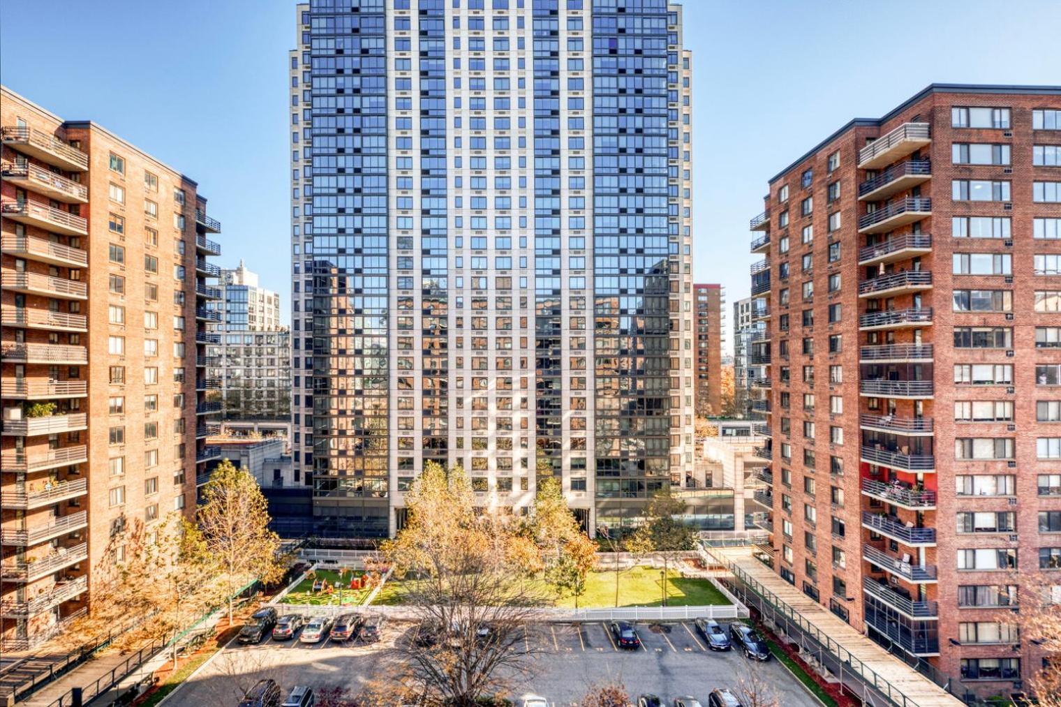 Apartment Uws 1br W Doorman Gym Nr Park Nyc-1323