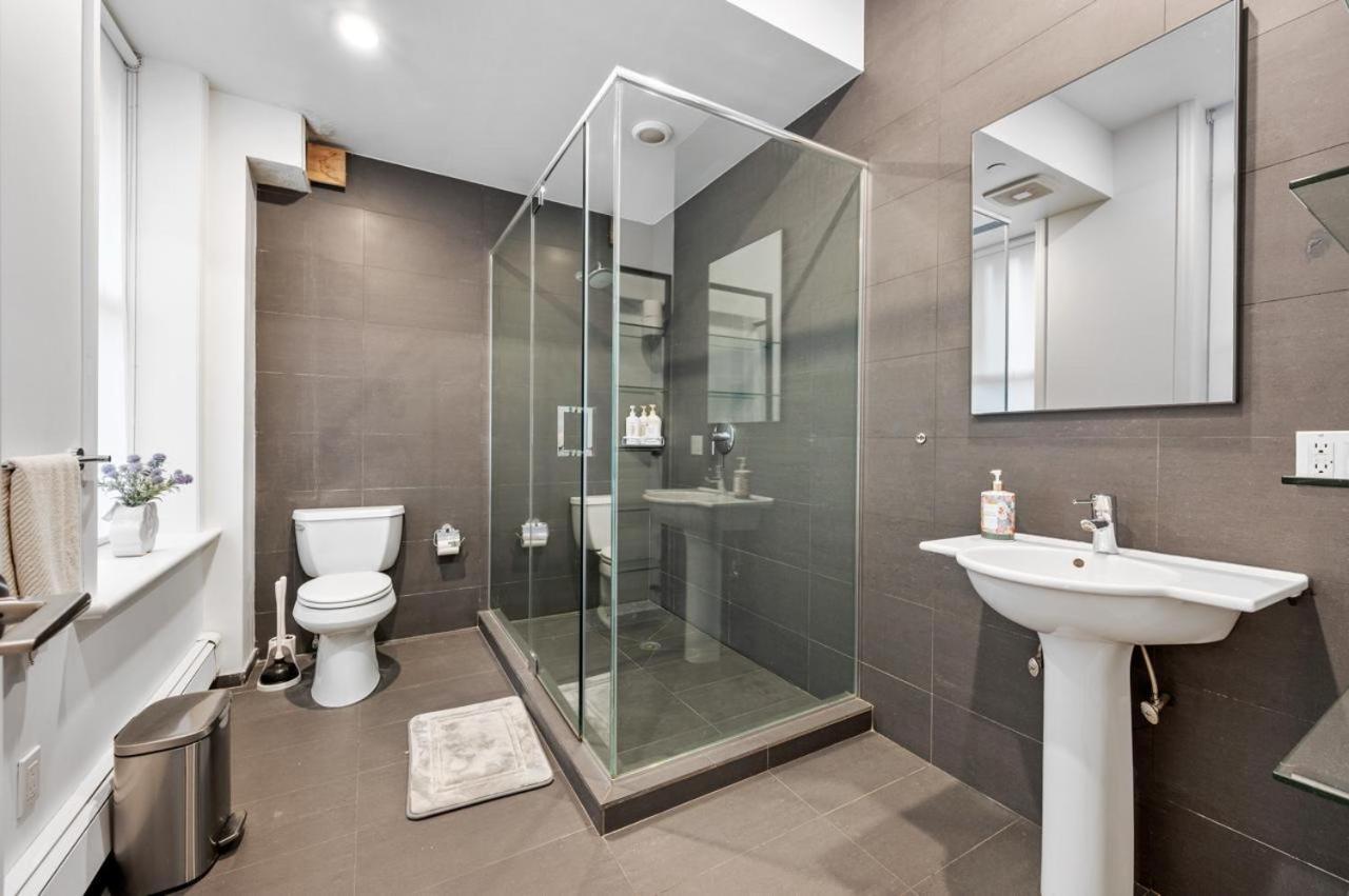 Hotel Massive Soho Loft 4 Bedrooms 2 Bath 7 Beds New York