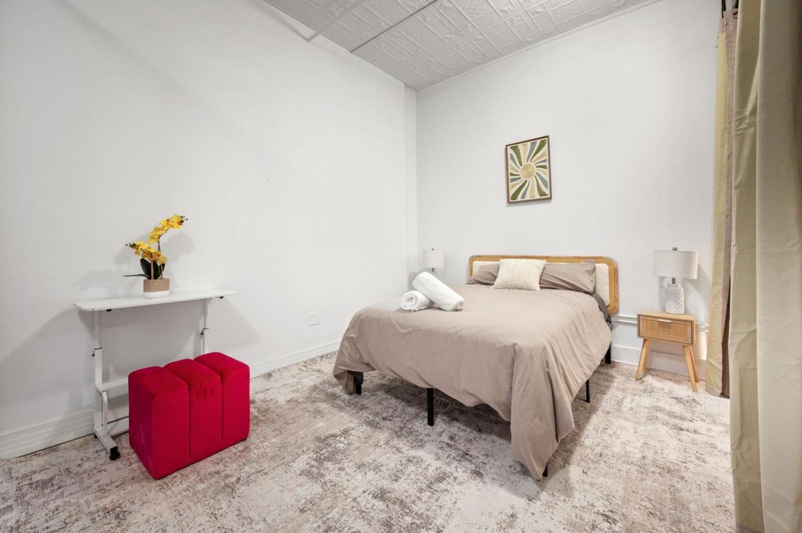 Massive Soho Loft 4 Bedrooms 2 Bath 7 Beds * New York