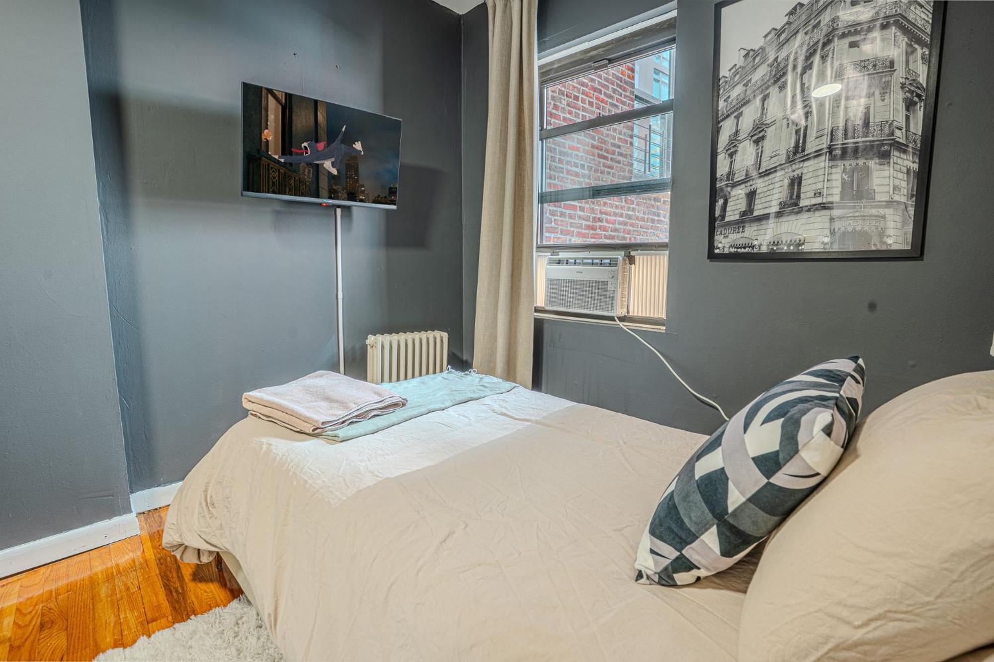 Apartment Stylish 3bd Near Empire