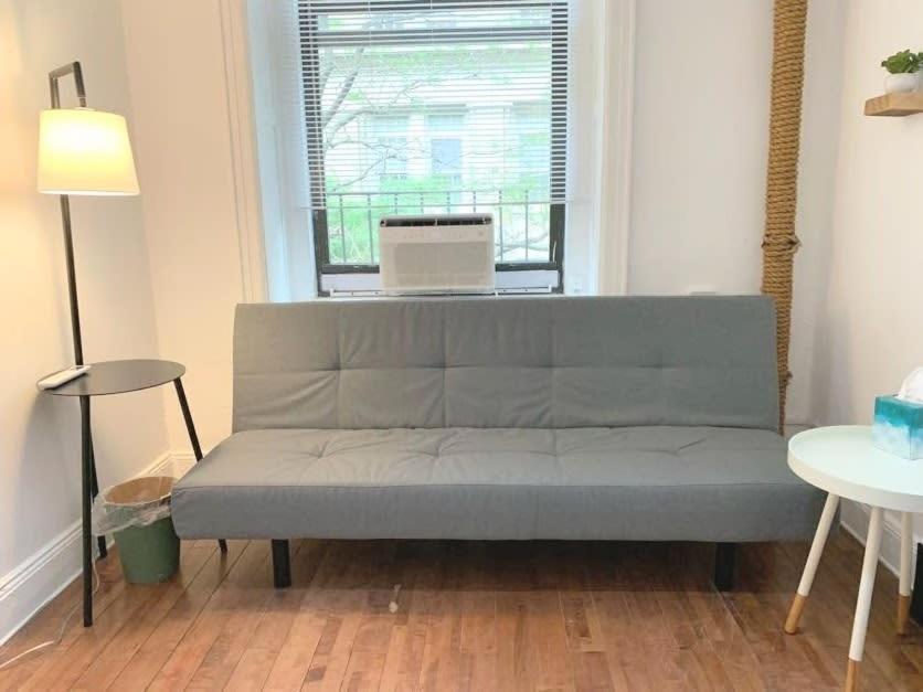 Private With Shared Bath On Union Square 11 *