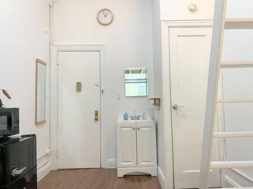 Private With Shared Bath On Union Square 11 New York