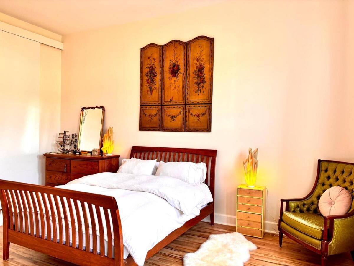 Private Spacious With 2 Bedrooms 2 Bathroomss And A Deck