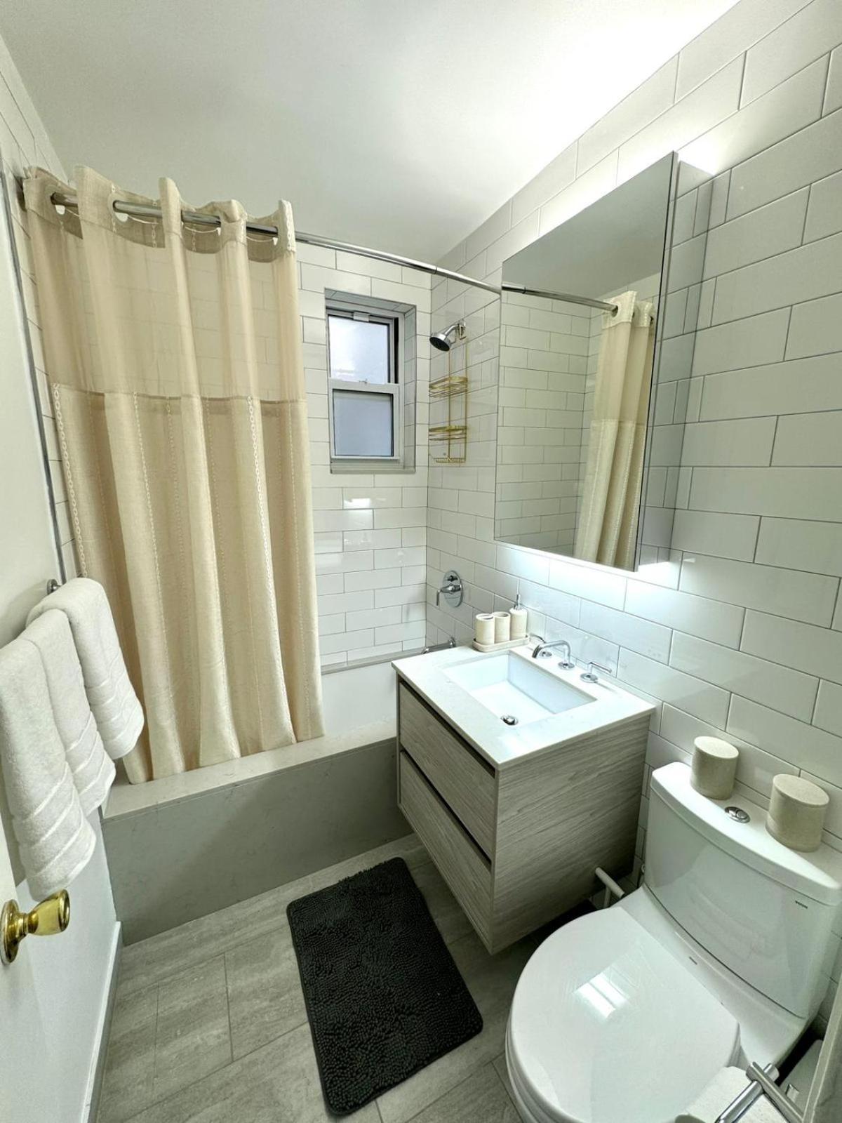 Upper East Side 2 Bedrooms Gem Apartment New York