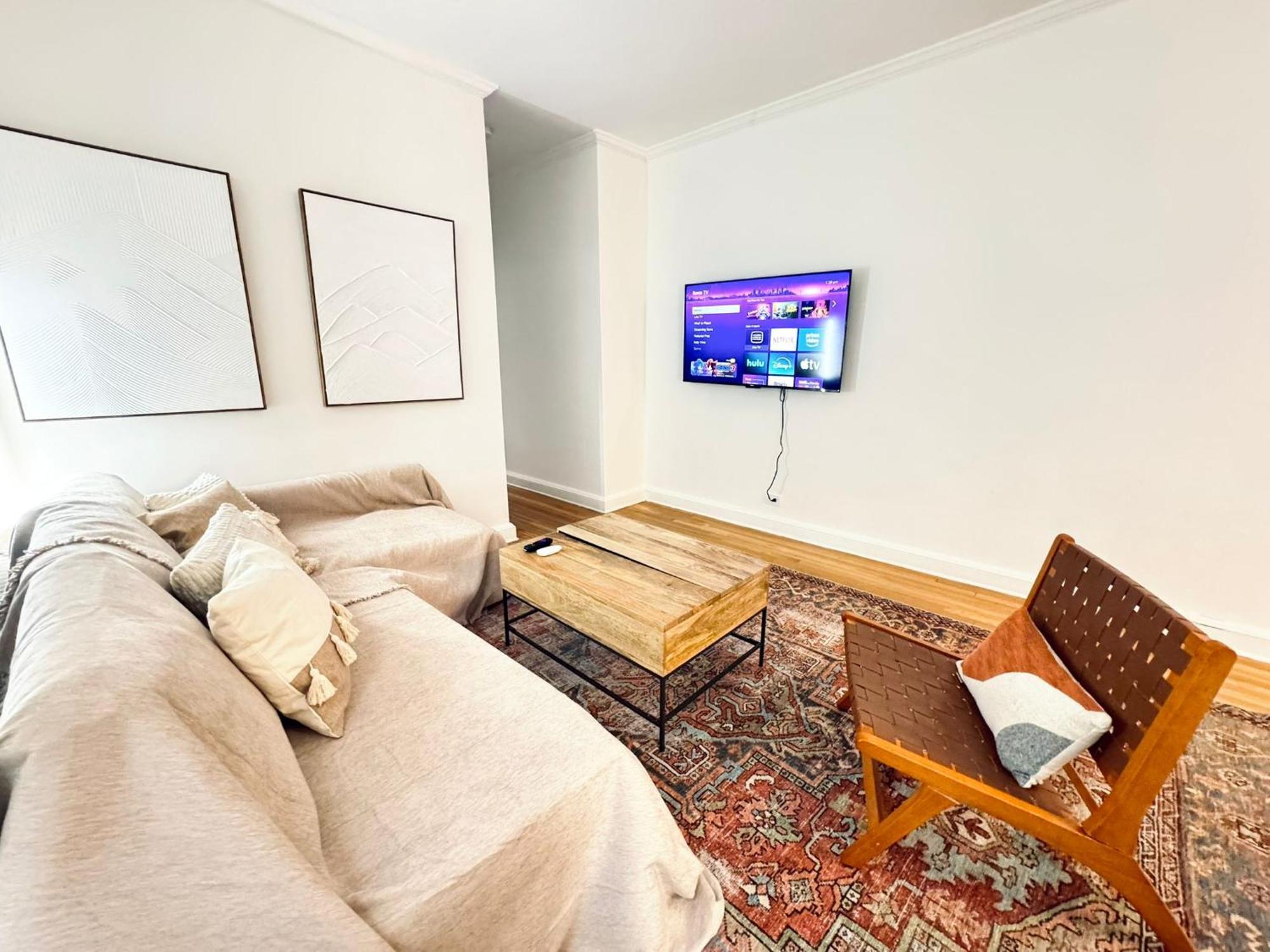 Upper East Side 2 Bedrooms Gem *