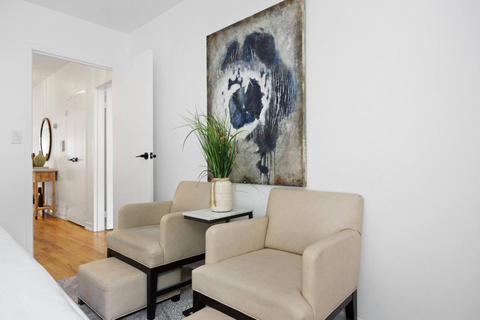 Harlem Renaissance Apartment *