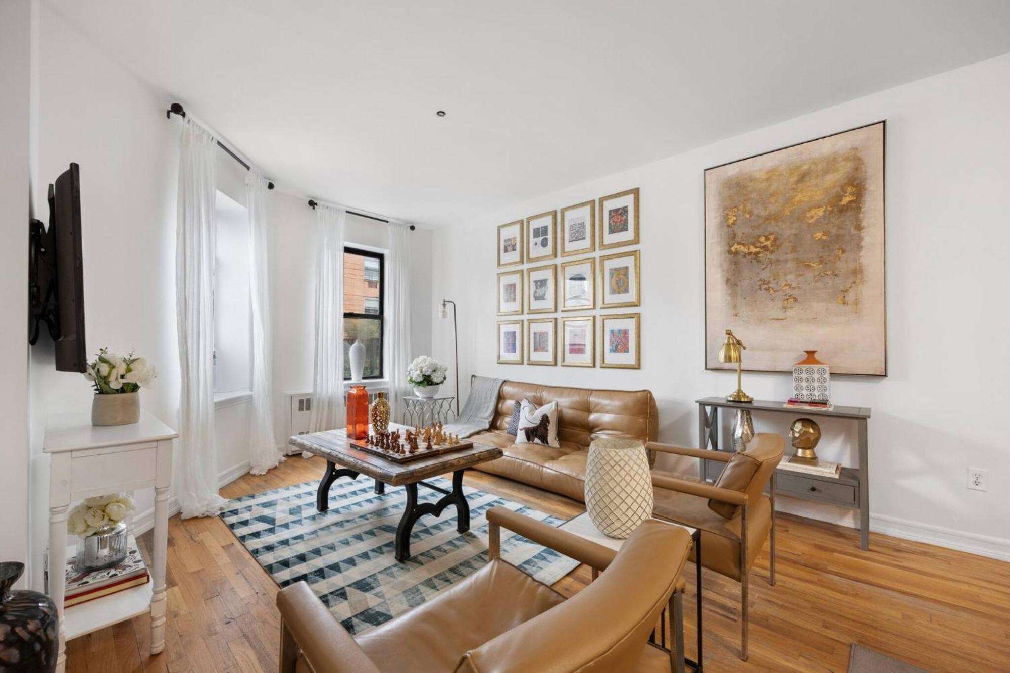 Harlem Renaissance Apartment *