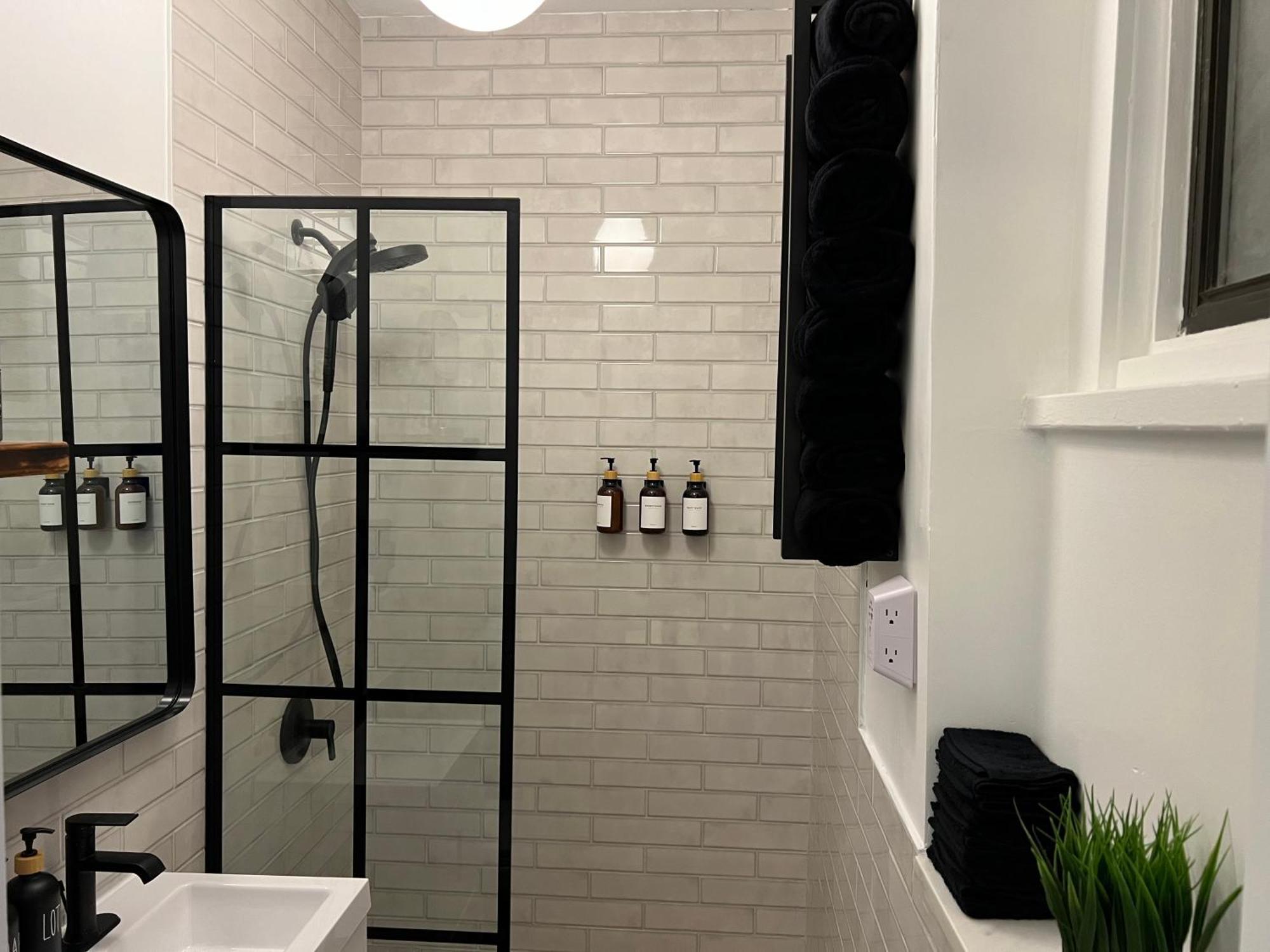 Park Slope New Pvt 2 Bdrm Apartment