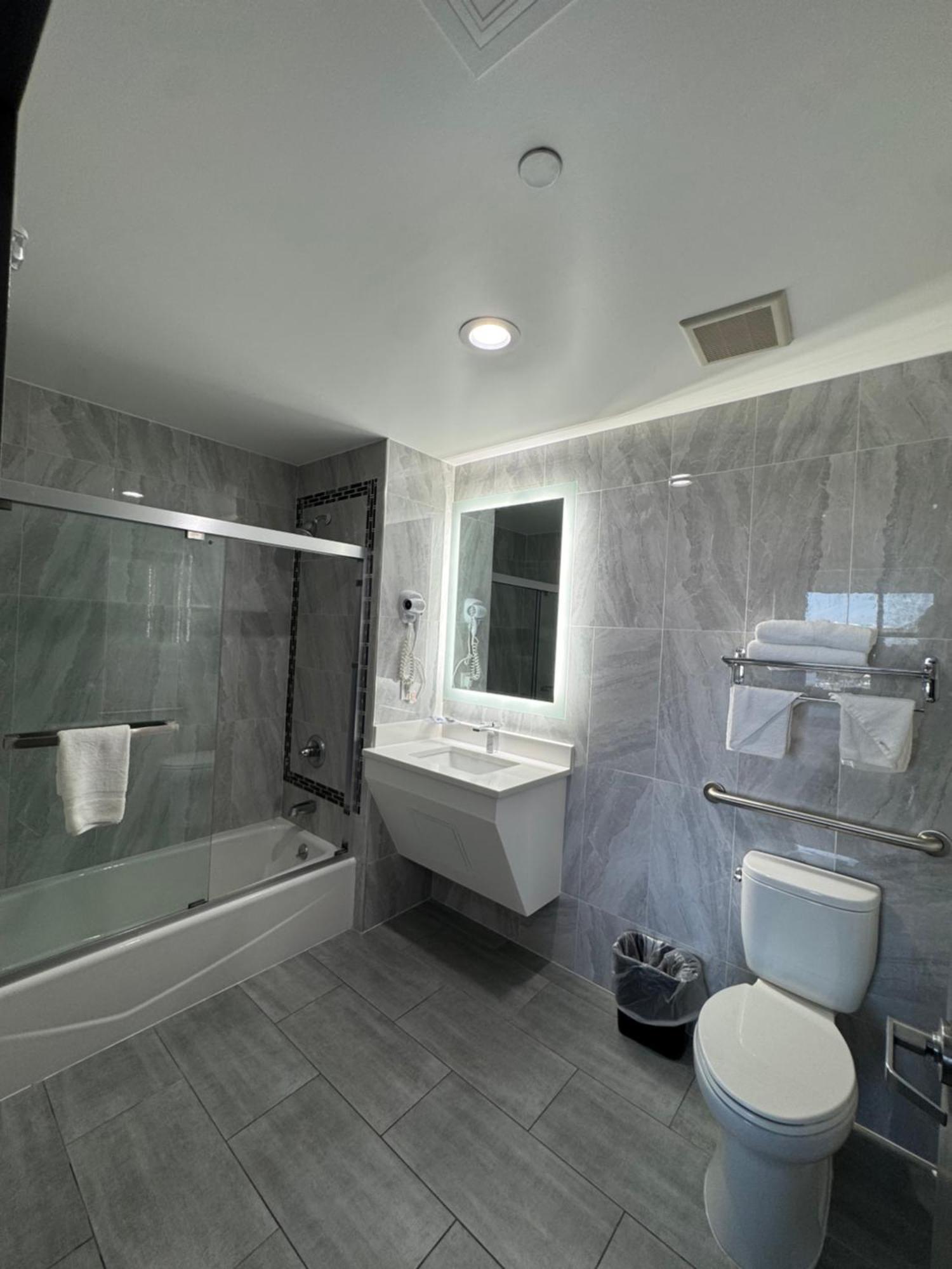 Hotel The - Long Island New York