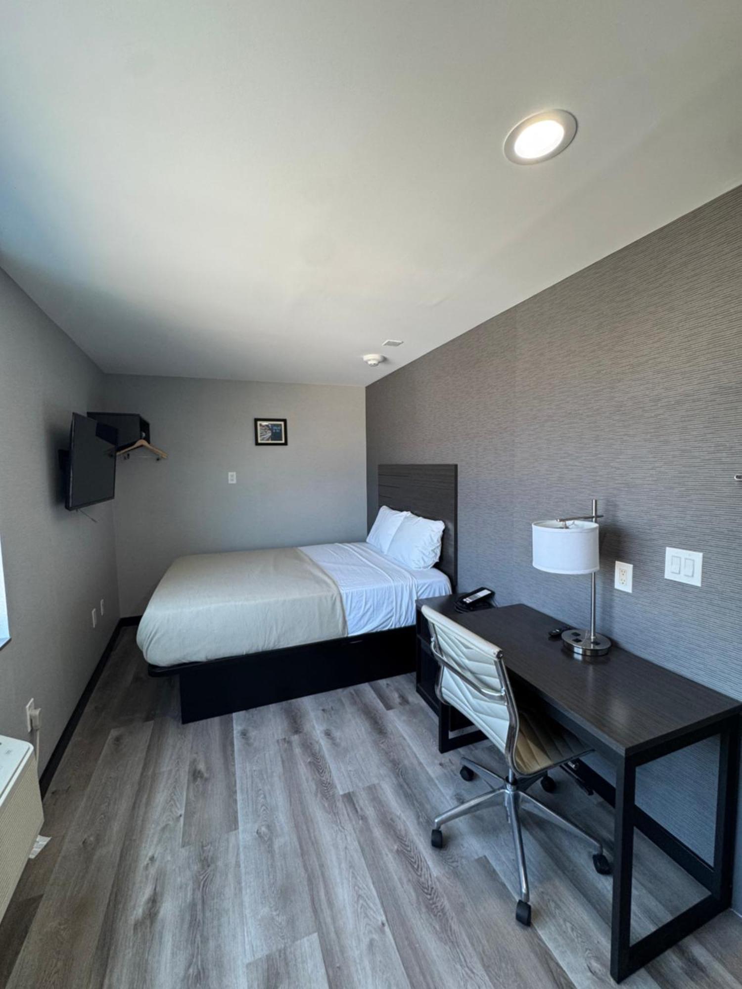 The - Long Island 3* New York