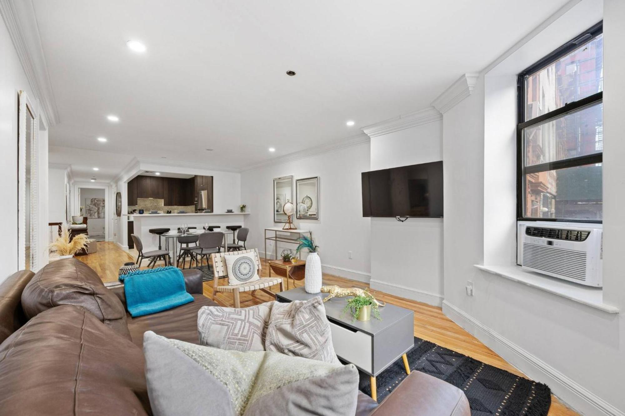 The Apollo Apartment *