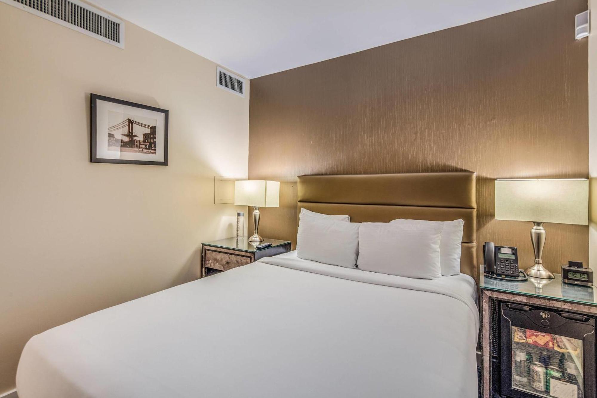 The Historic Blue Angel Lexington Ave, An Ascend Collection 3*