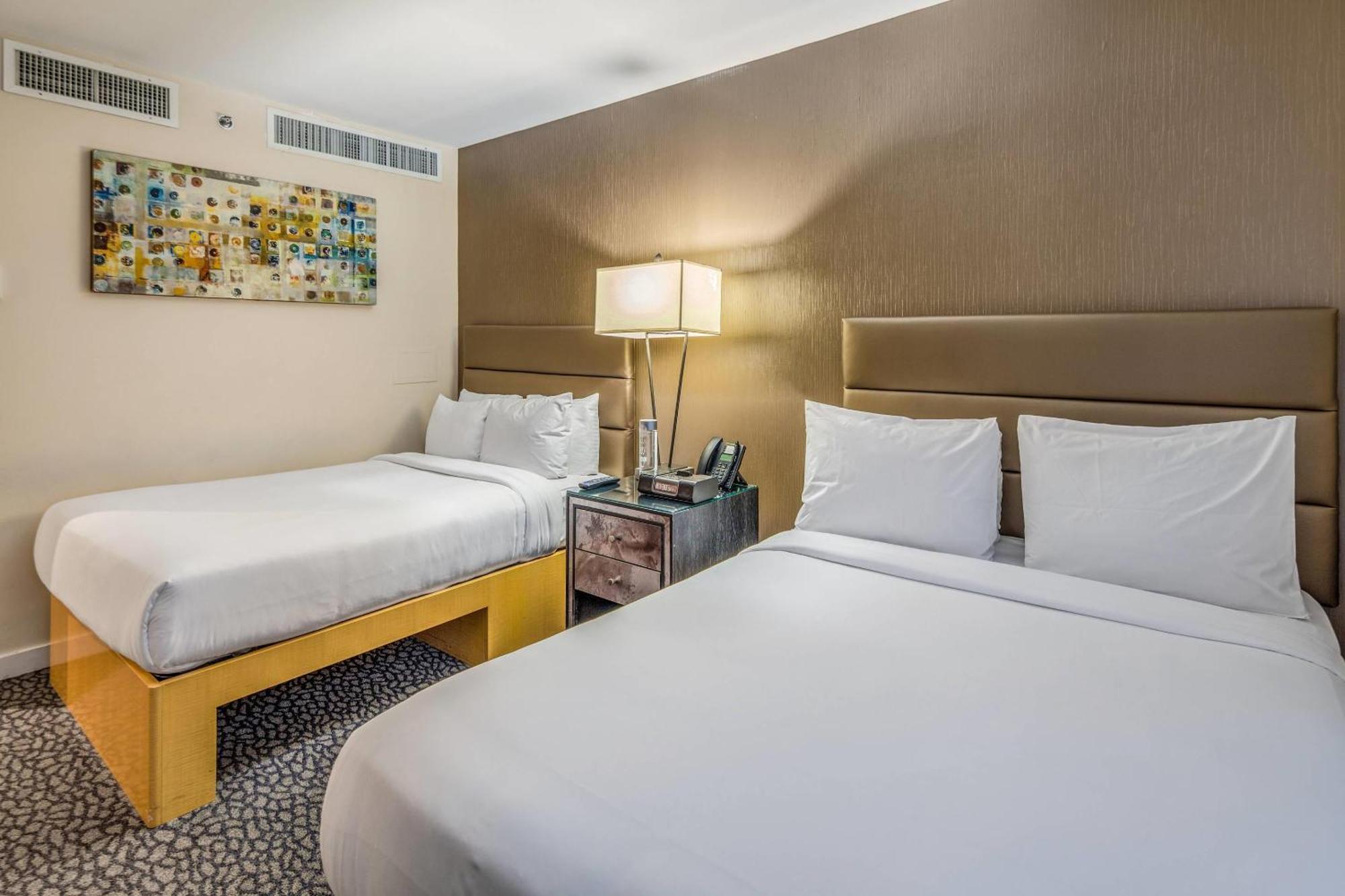 The Historic Blue Angel Lexington Ave, An Ascend Collection 3*