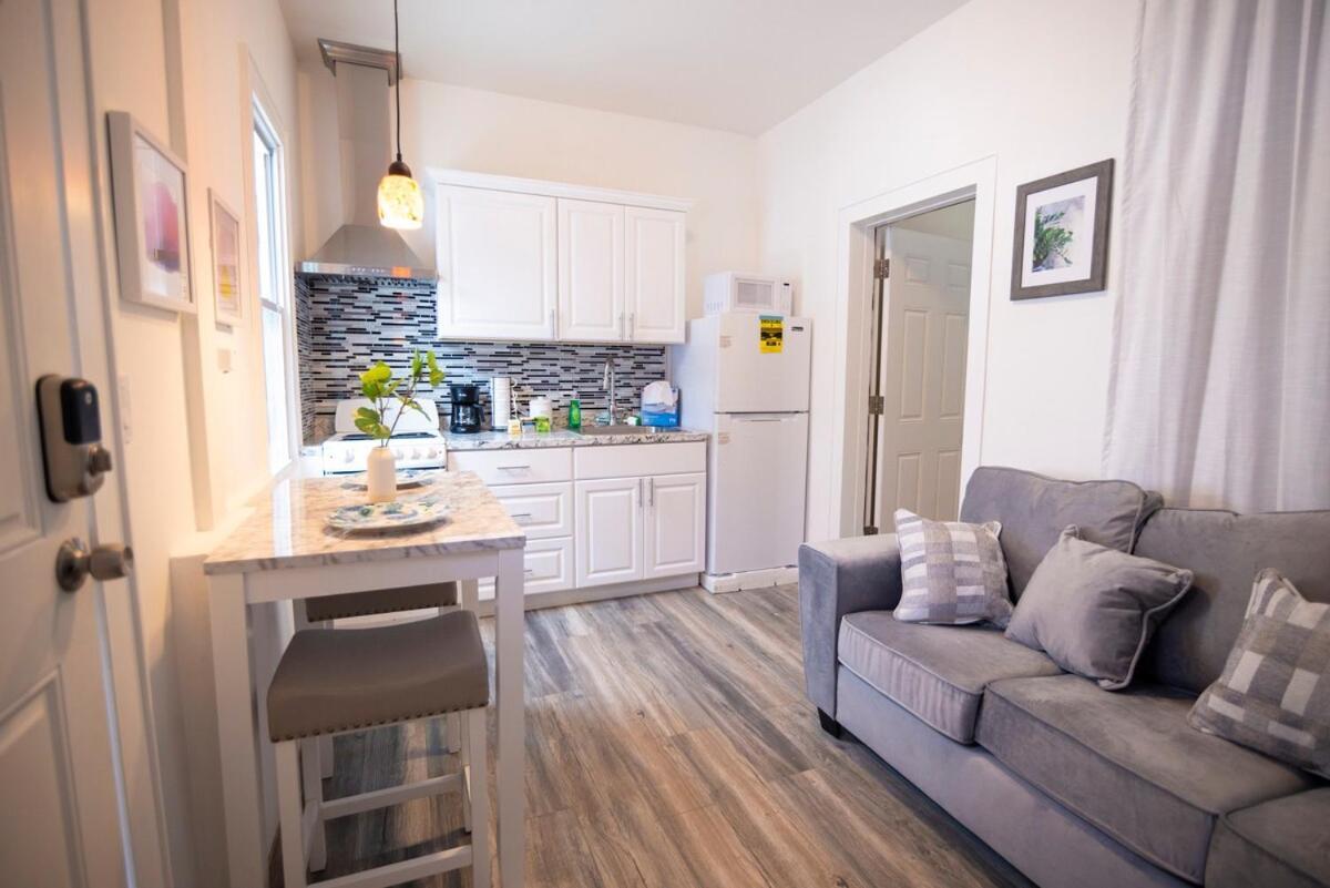 Lovely 1 Bedroom With Patio By Yankee Stadium Apartment *