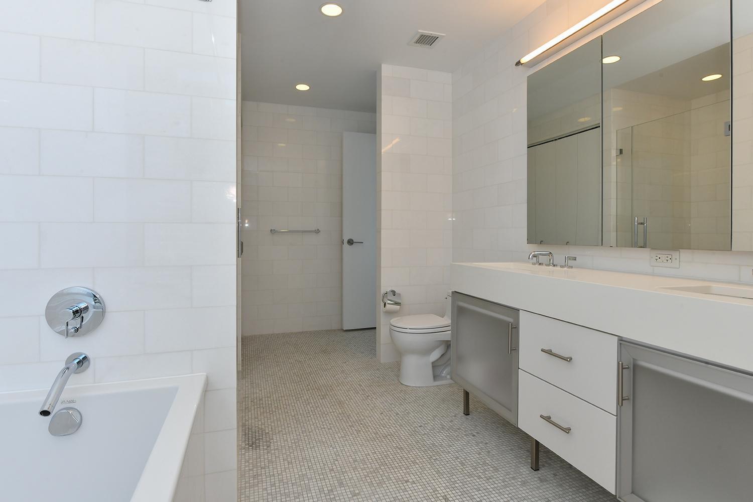 Opulent 2br Duplex - Iconic Midtown Views New York