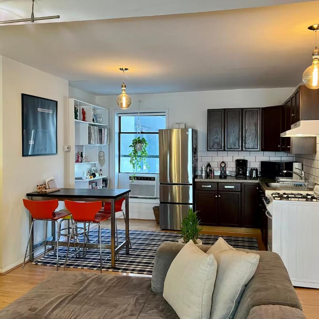 Chelsea Gem Modern 2br Prime 23rd & 7th Spot