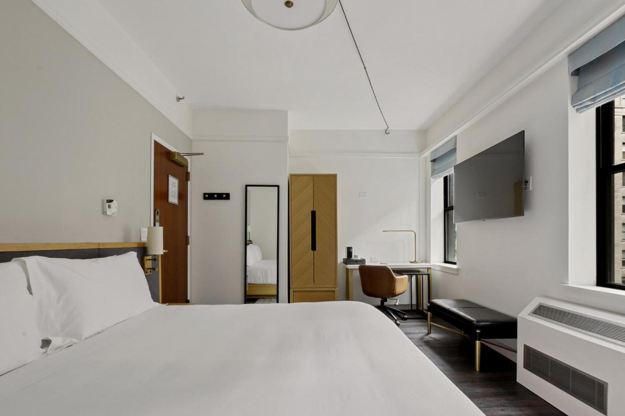 Hotel Newly Renovated At Club Quarters Times Square, 4*