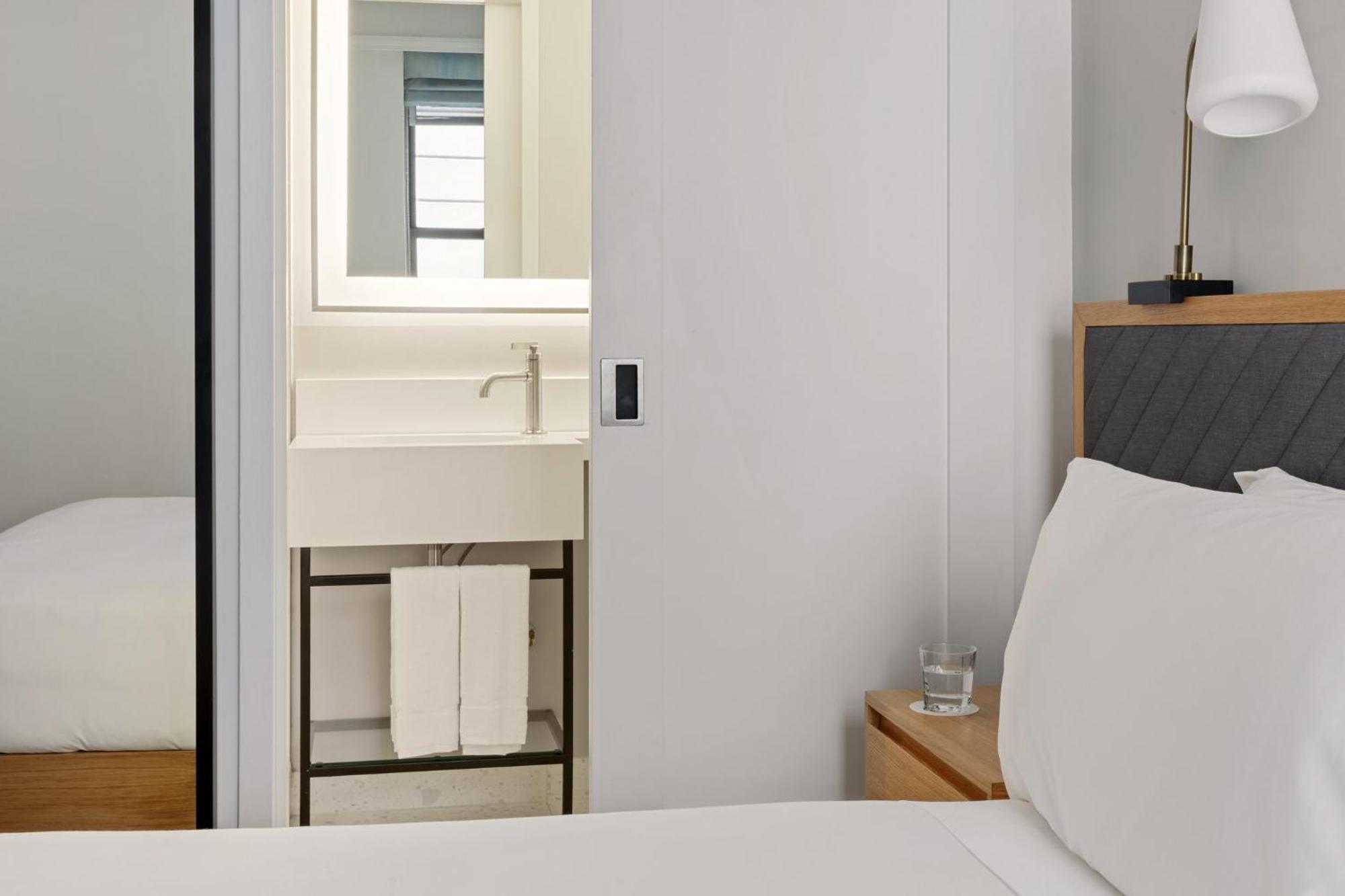 Newly Renovated At Club Quarters Times Square, 4*