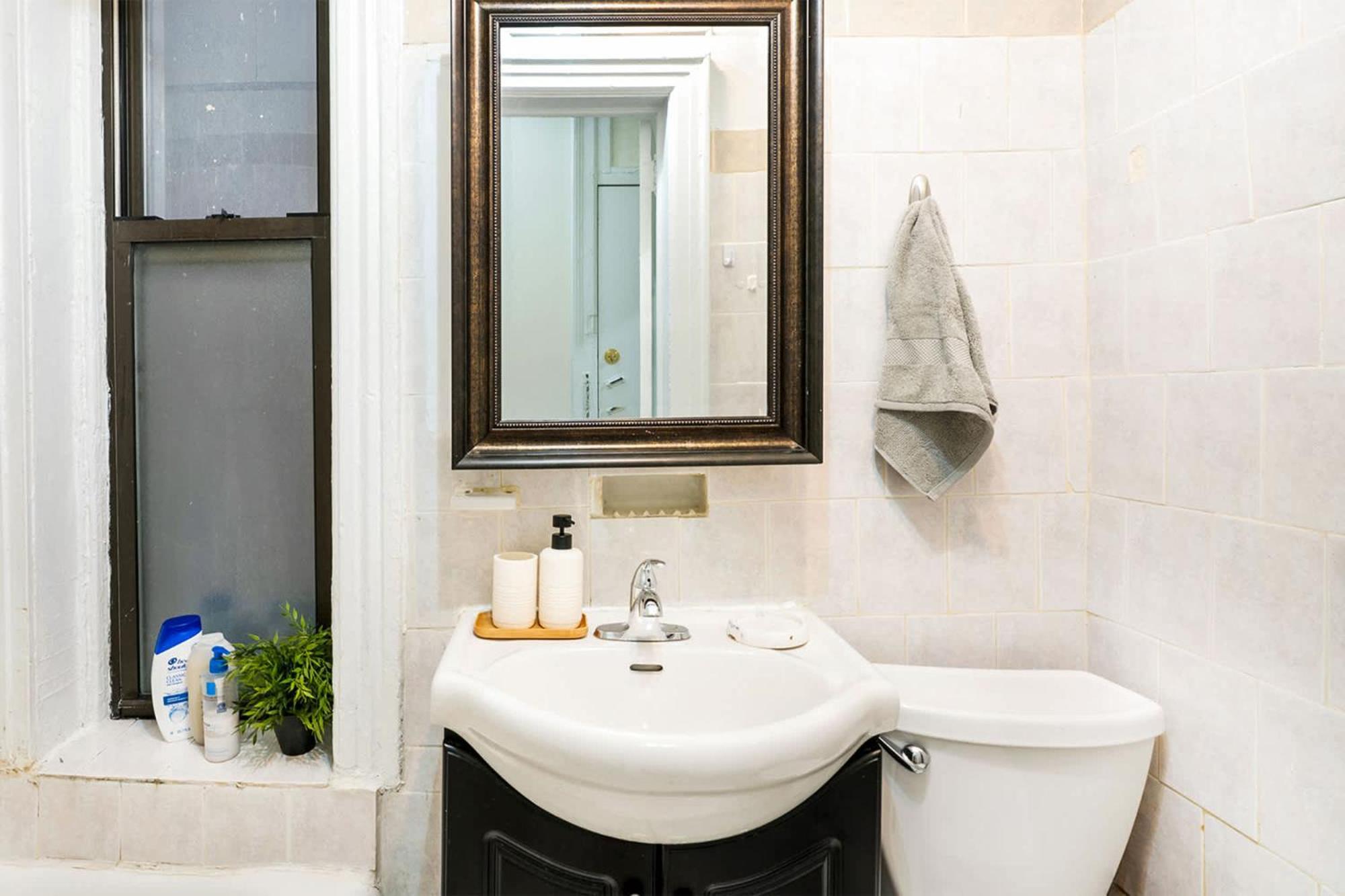 211-3 Prime Union Square Large 1br Great Value Apartment New York