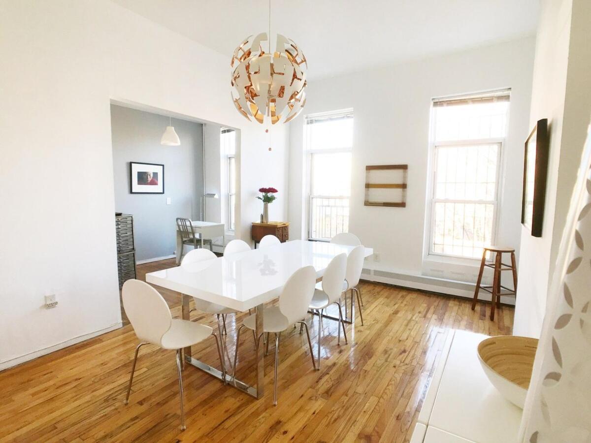 Serene Brooklyn Escape Near Cafes & Park, Sleeps 5 Apartment New York