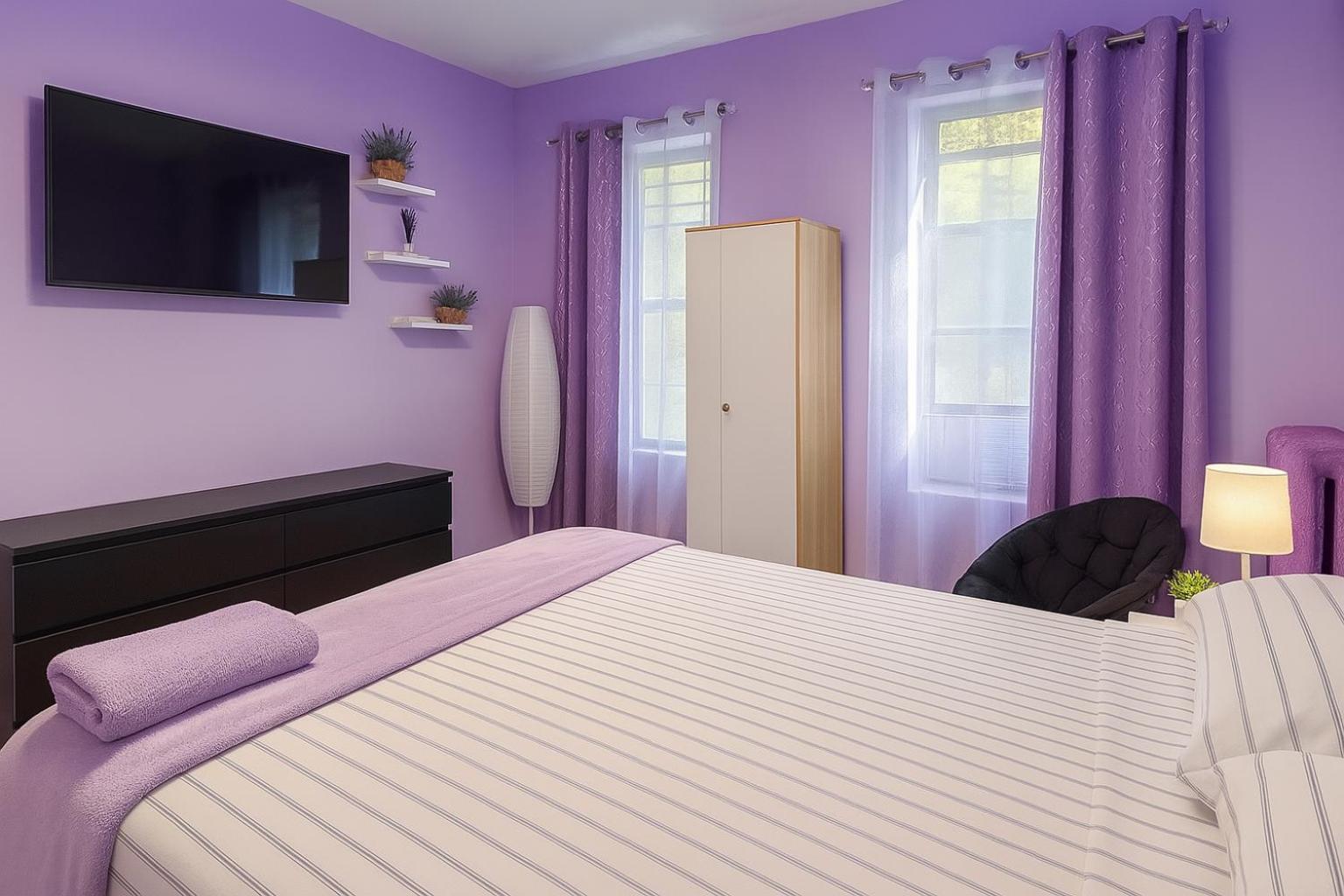 Lavender Style In Geusthouse Apartment