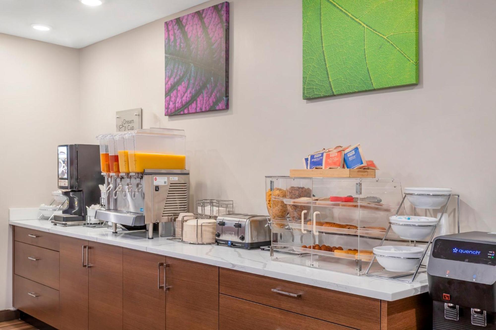 Red Roof Brooklyn - 3rd Ave Hotel New York