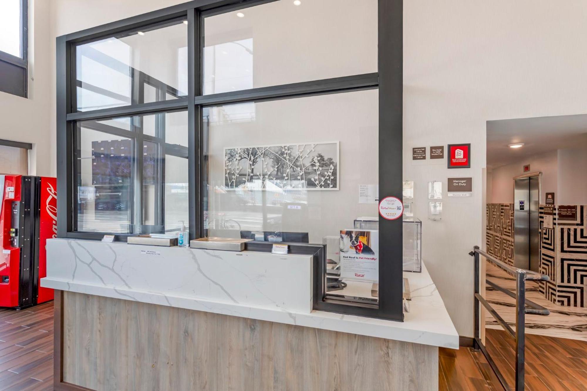 Hotel Red Roof Brooklyn - 3rd Ave New York