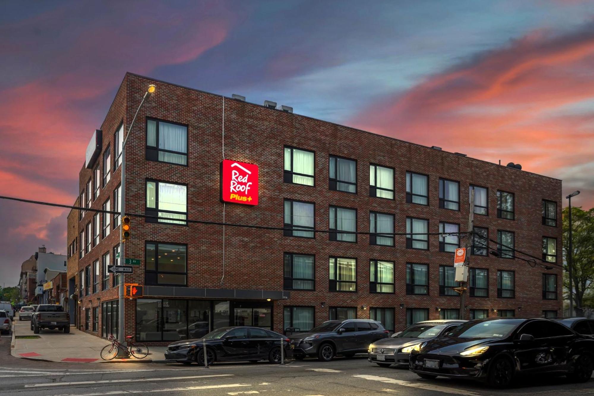 Red Roof Brooklyn - 3rd Ave 3* New York