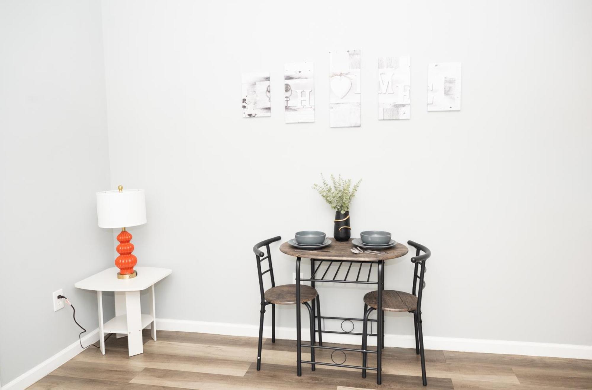 Homestay Emerald2 At Brighton 2min Walk To Ocean & Subway Chic