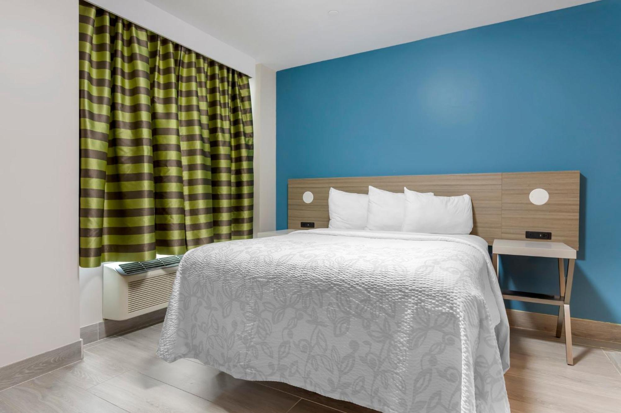 Red Roof Brooklyn - Flatbush Ave