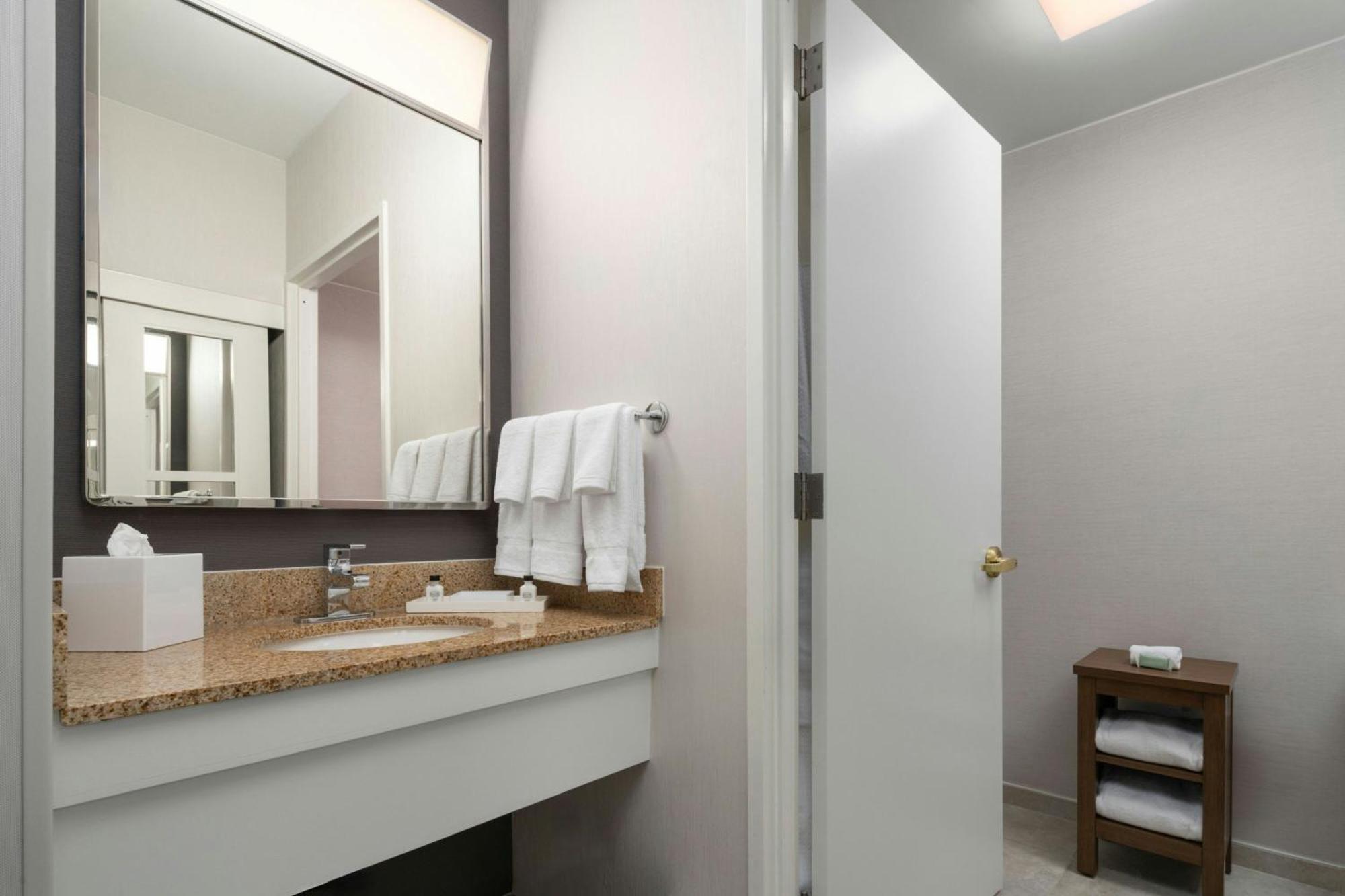 Courtyard Manhattan/midtown East Hotel