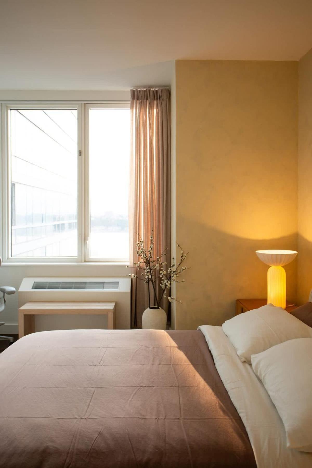 Modern Designer Stunning Hudson Views Corner Unit Apartment