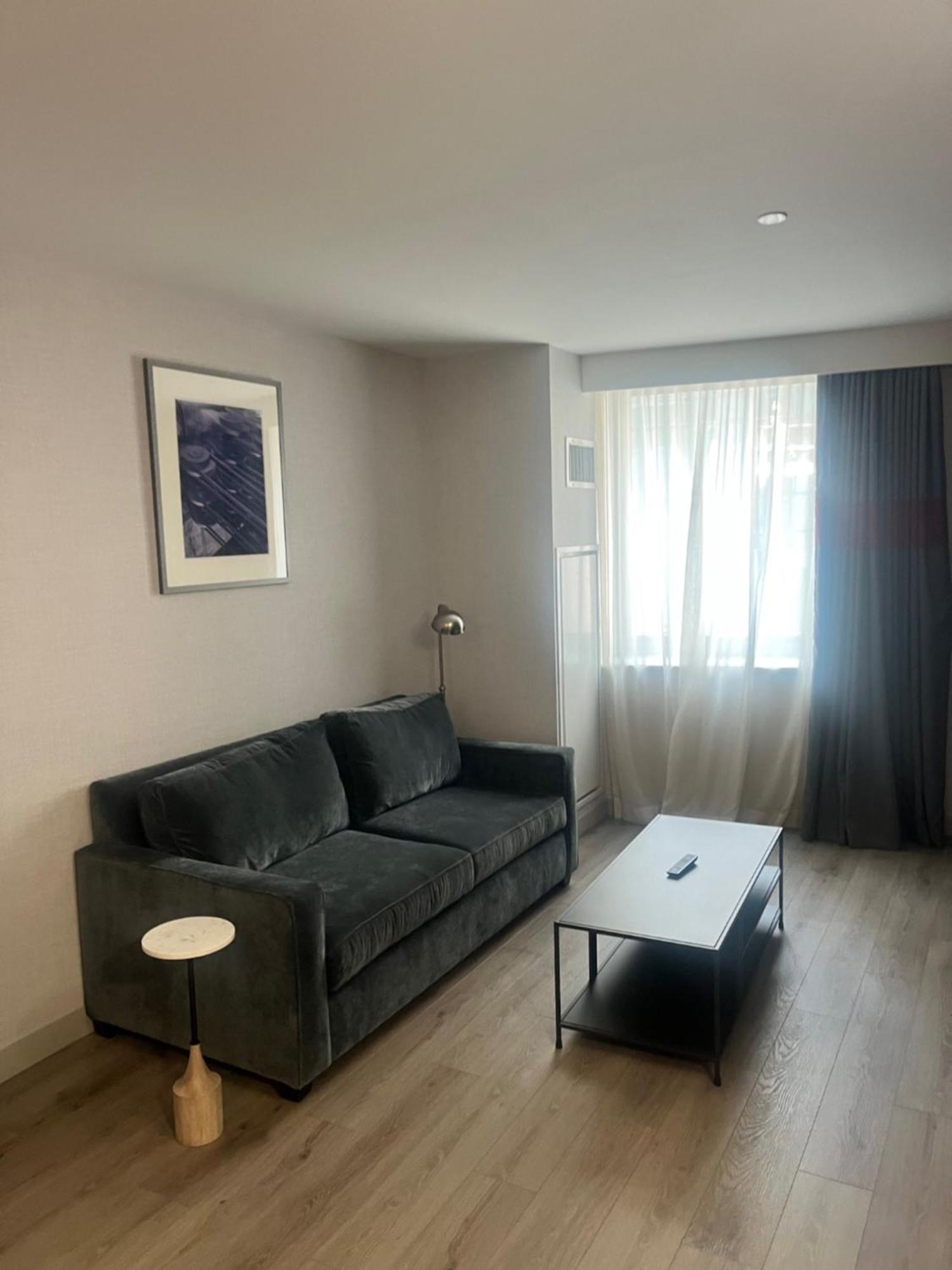 Hotel Four Points By Sheraton Downtown 3*