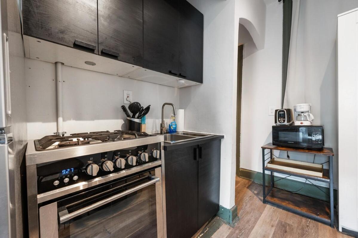 Cozy 2br In Nyc! Lenox Hill!, June To Aug 90 Days Required Apartment