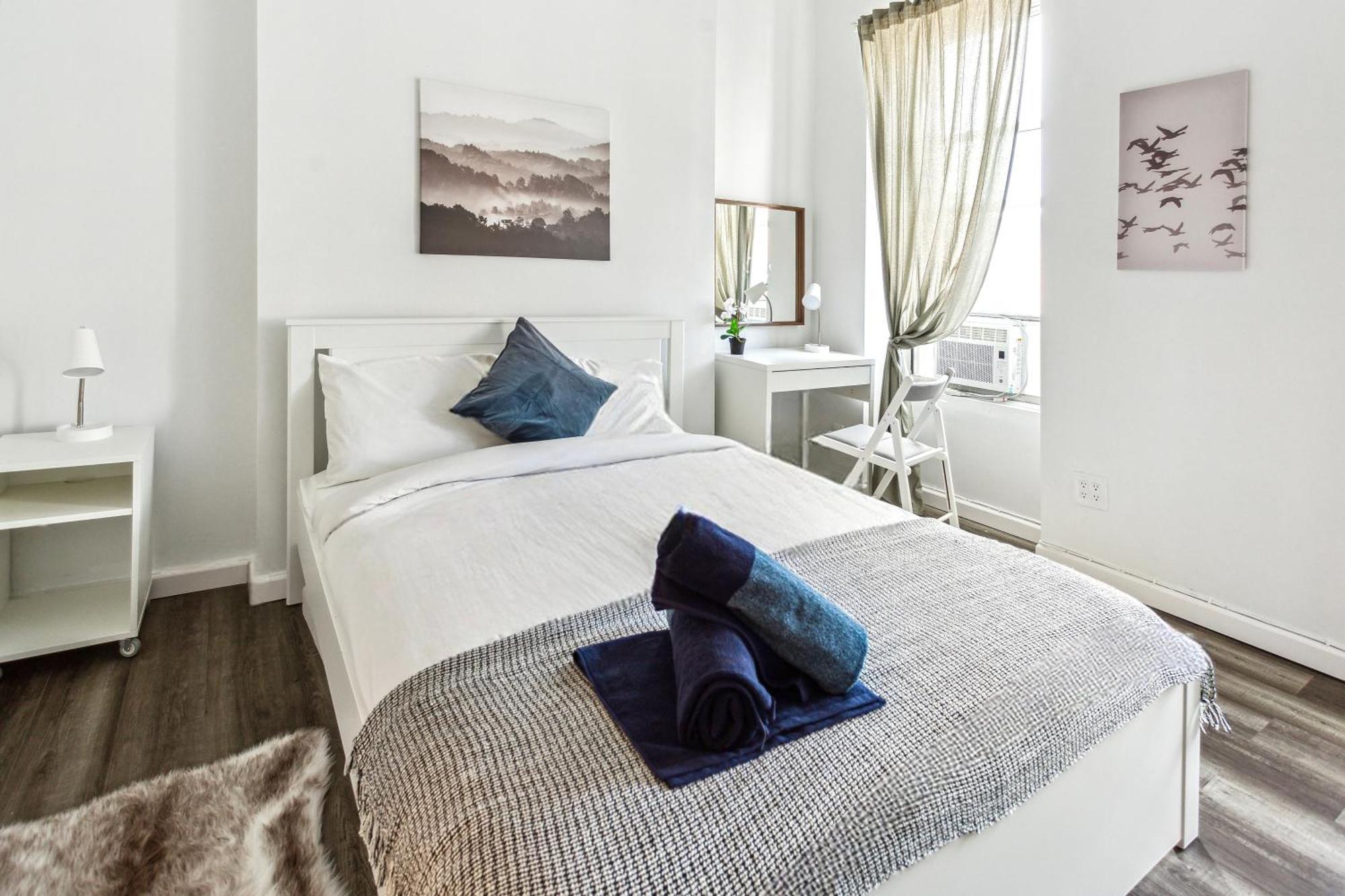 3 Bedroom Family In Hells Kitchen * New York