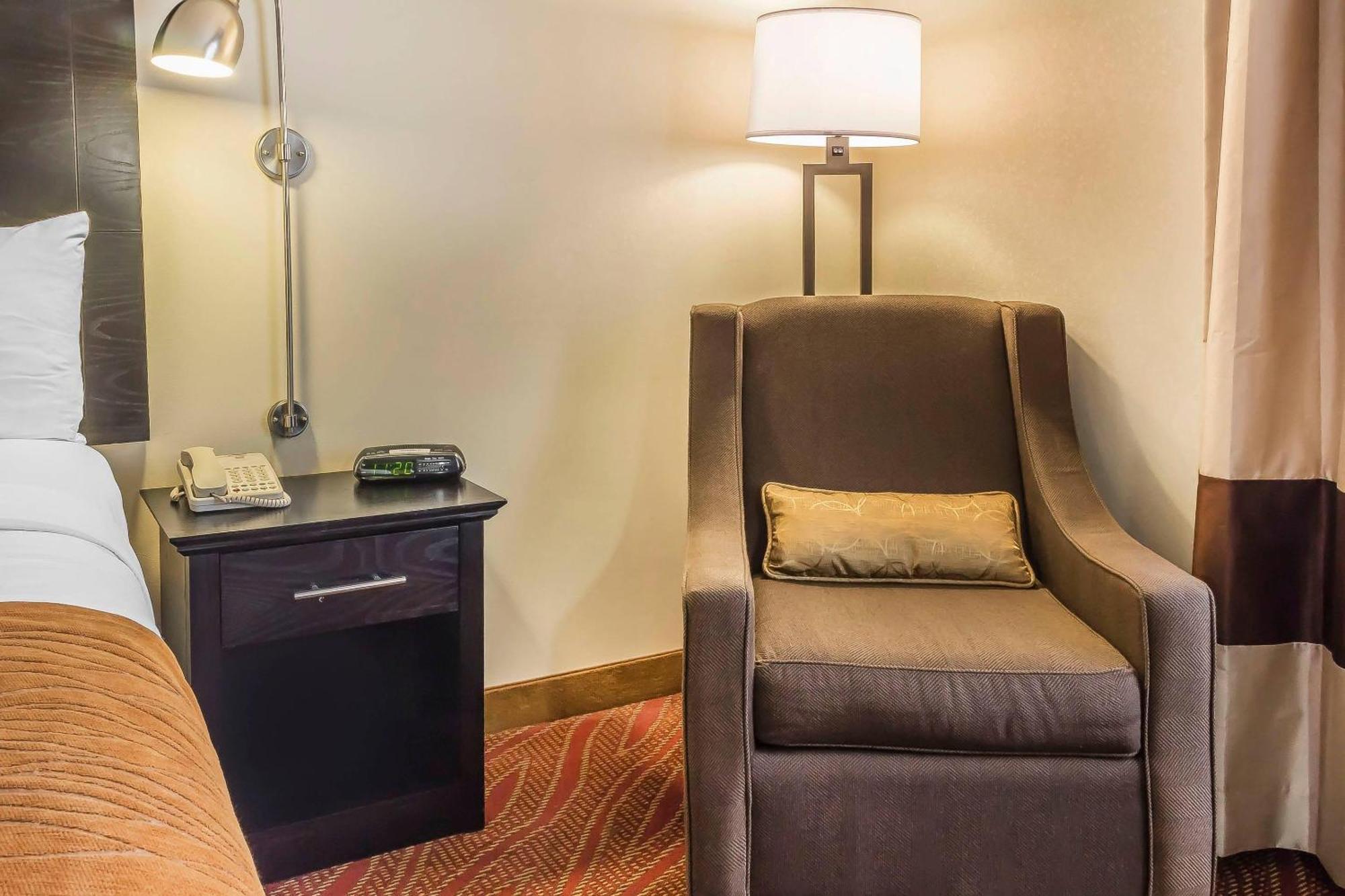 Comfort & Laguardia Airport 3* New York
