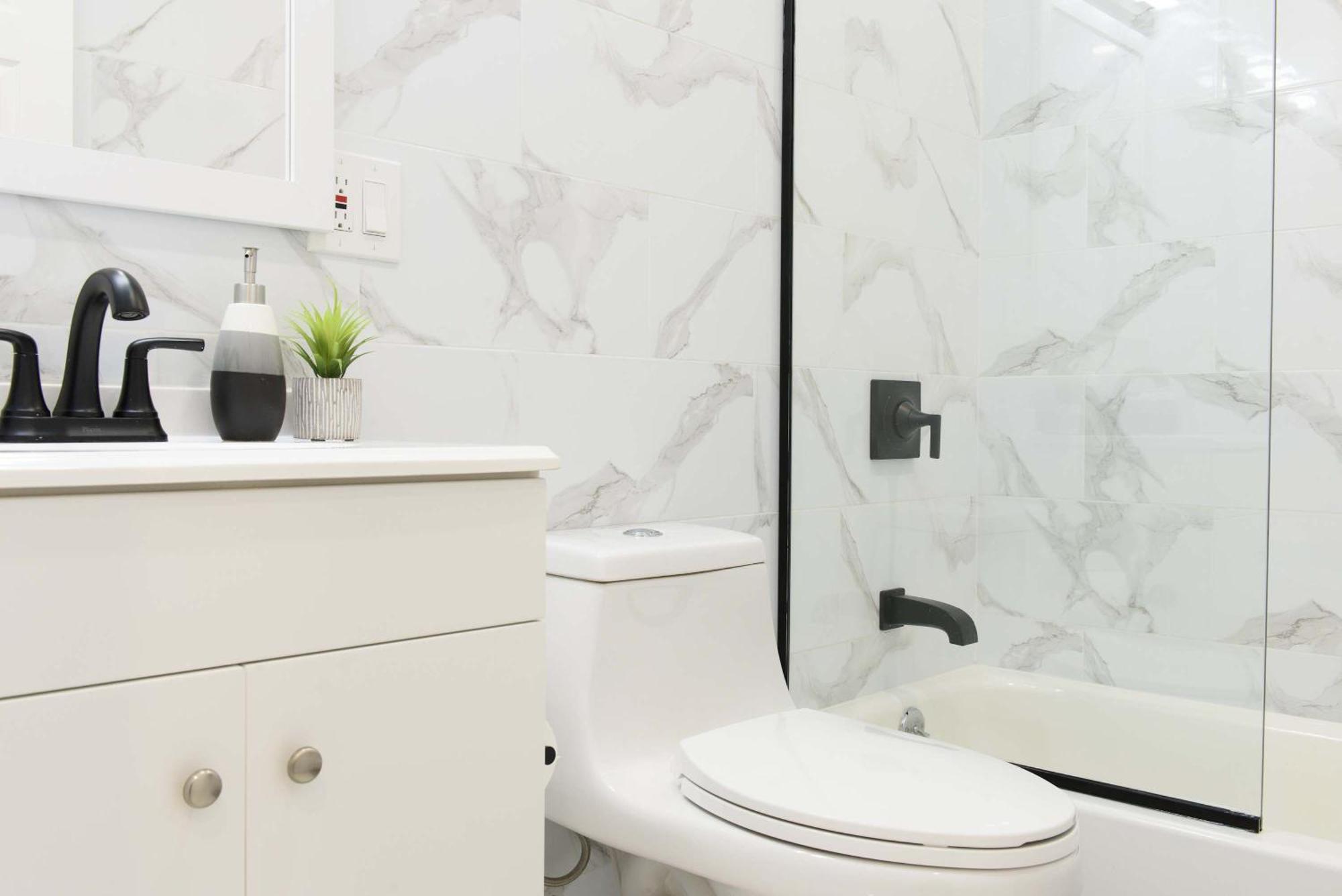 240-5 New Prime Location W&d In Unit