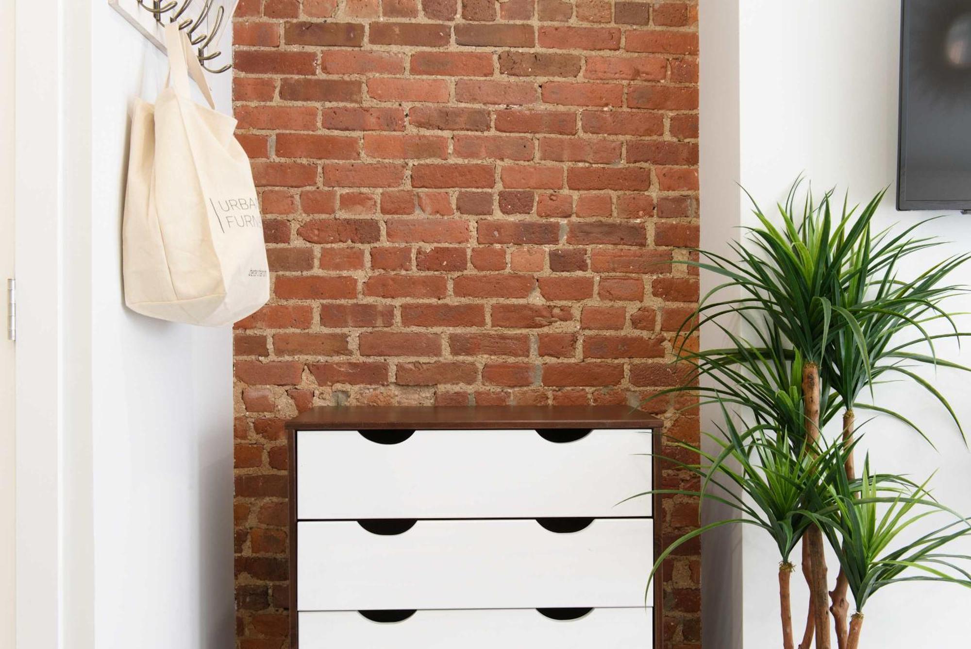 240-15 Luxury Prime Location W&d New York