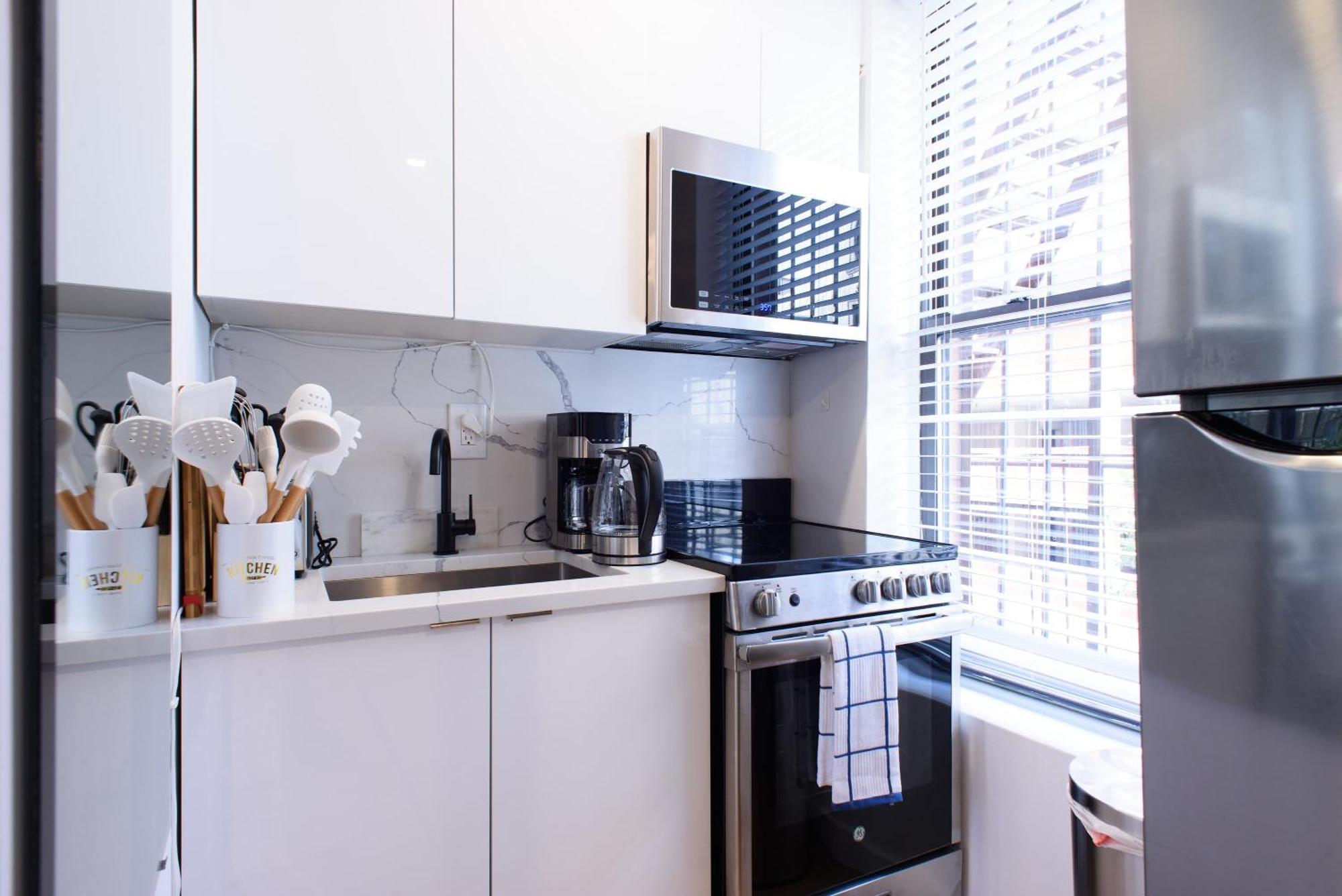 Apartment 69-3d Prime Lower East East Brand New 1br *