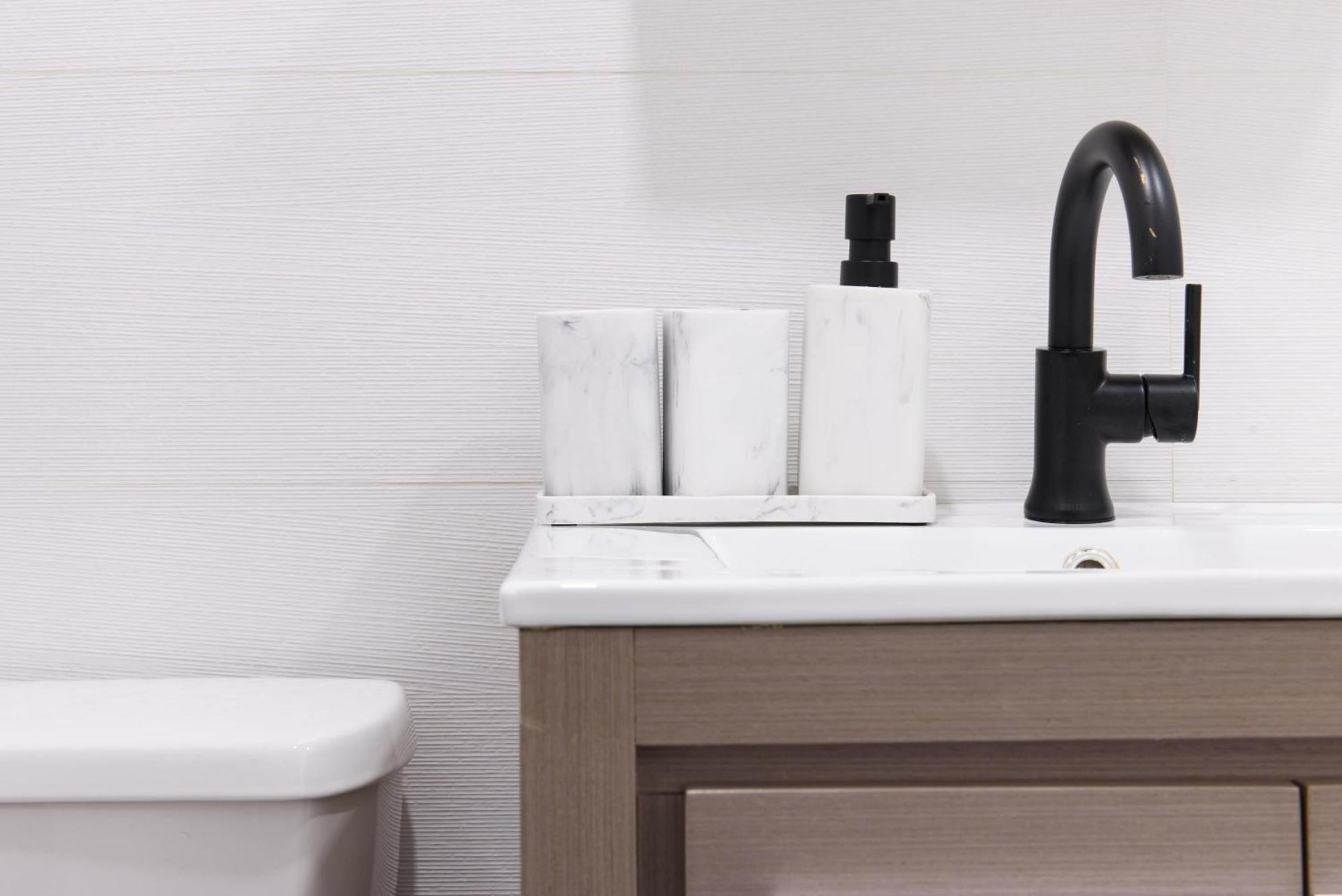 69-3d Prime Lower East East Brand New 1br Apartment *