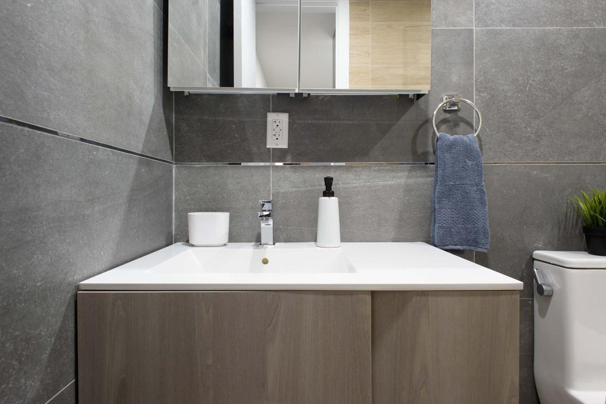 1597-3 Upper East Side W&d In Unit New York