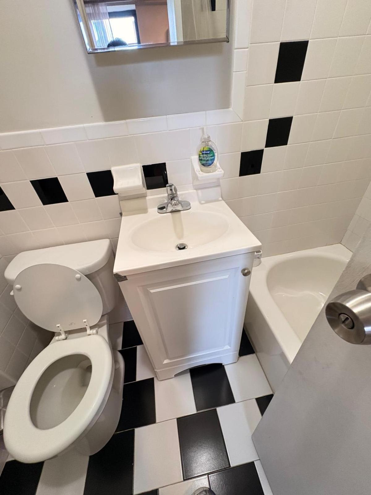 Apartment Renovated 1br In East Village *