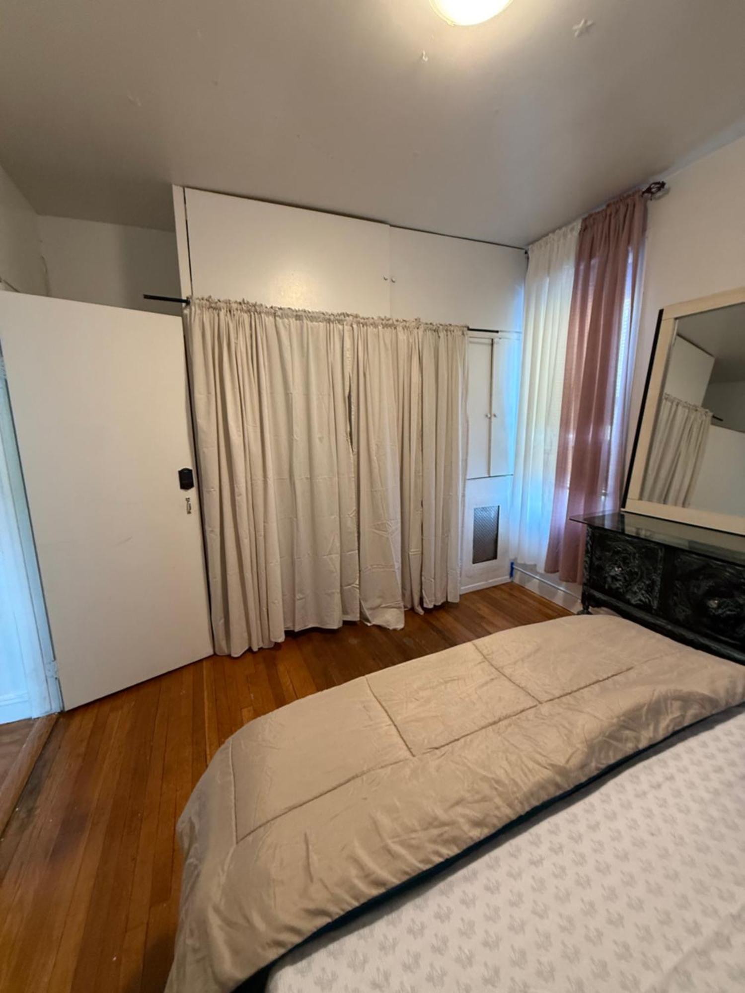 Bronx Private Near Manhattan