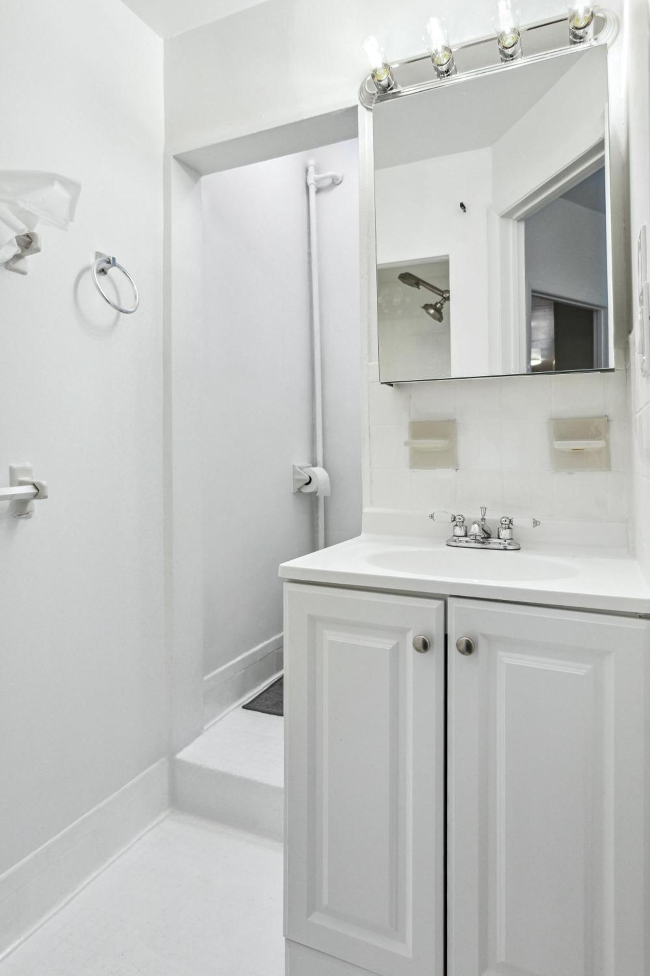 3 Bedroom Family In Hells Kitchen * New York