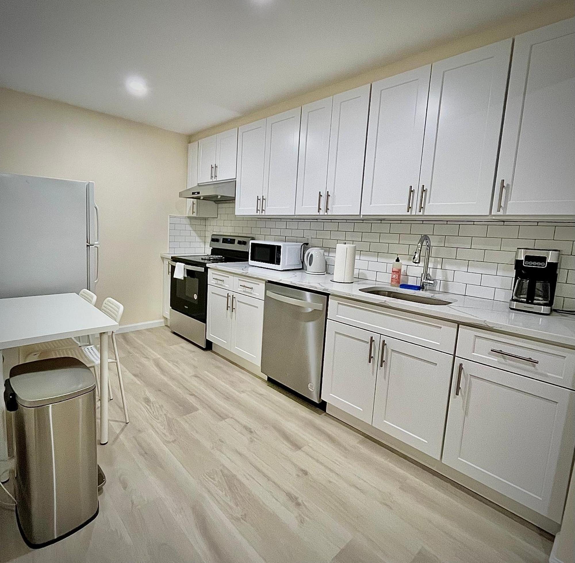 Homestay Flushing Escape