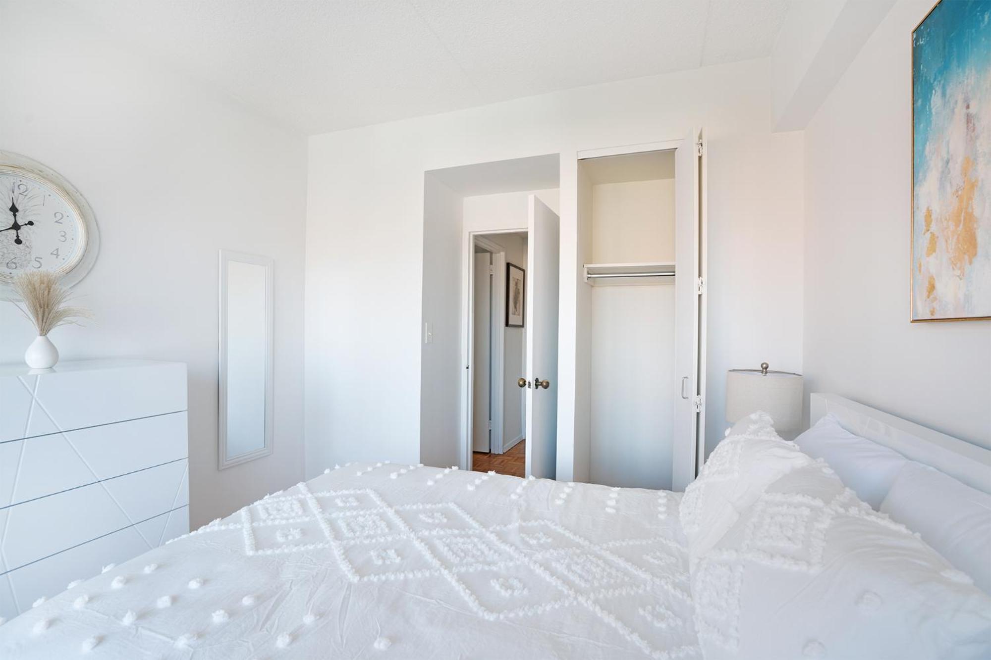 Apartment Sunny 3 Bedroom 1 Bath In Nyc