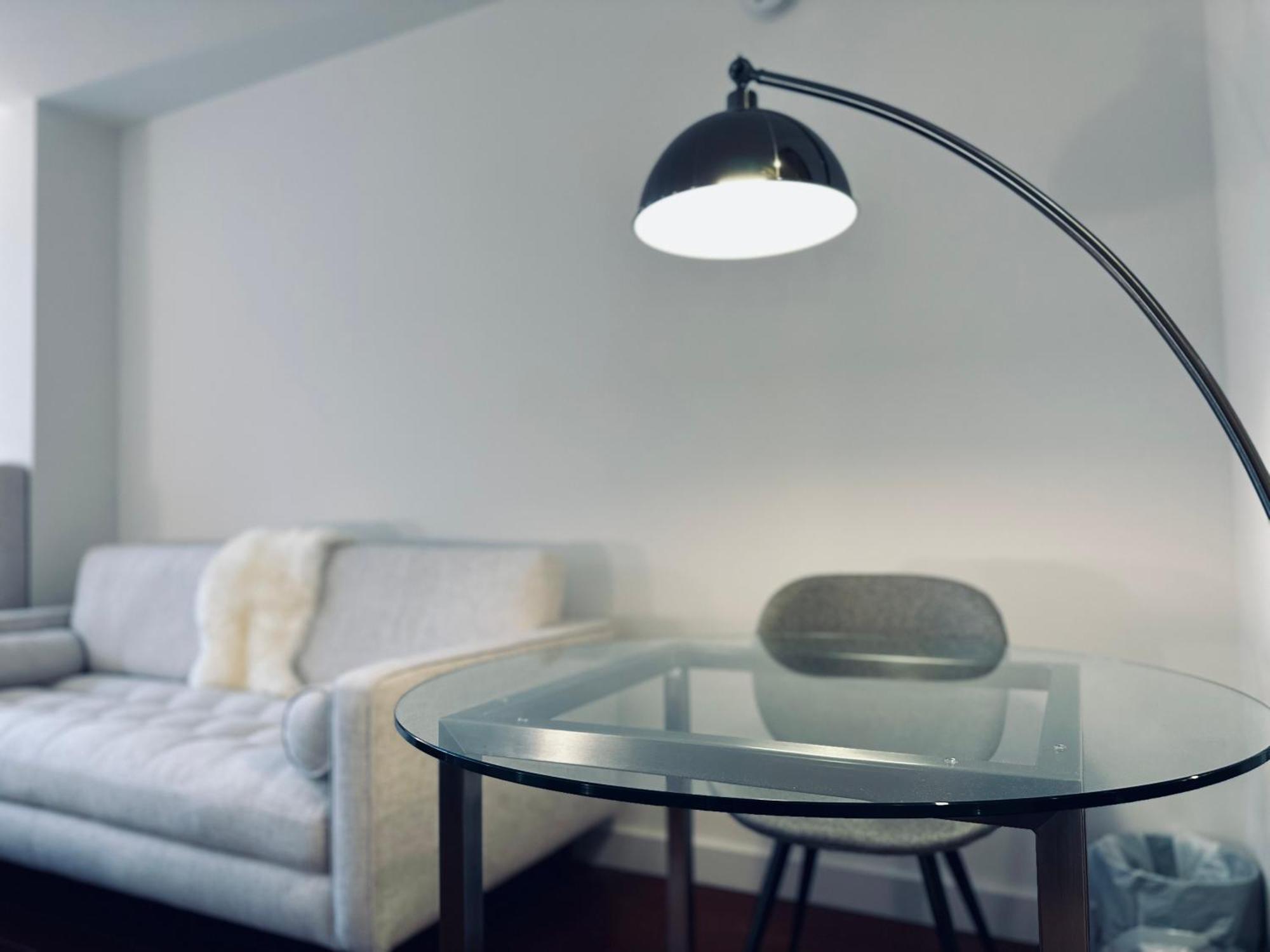 Apartment Entire Luxury Midtown With Pool, Gym, And Sauna *