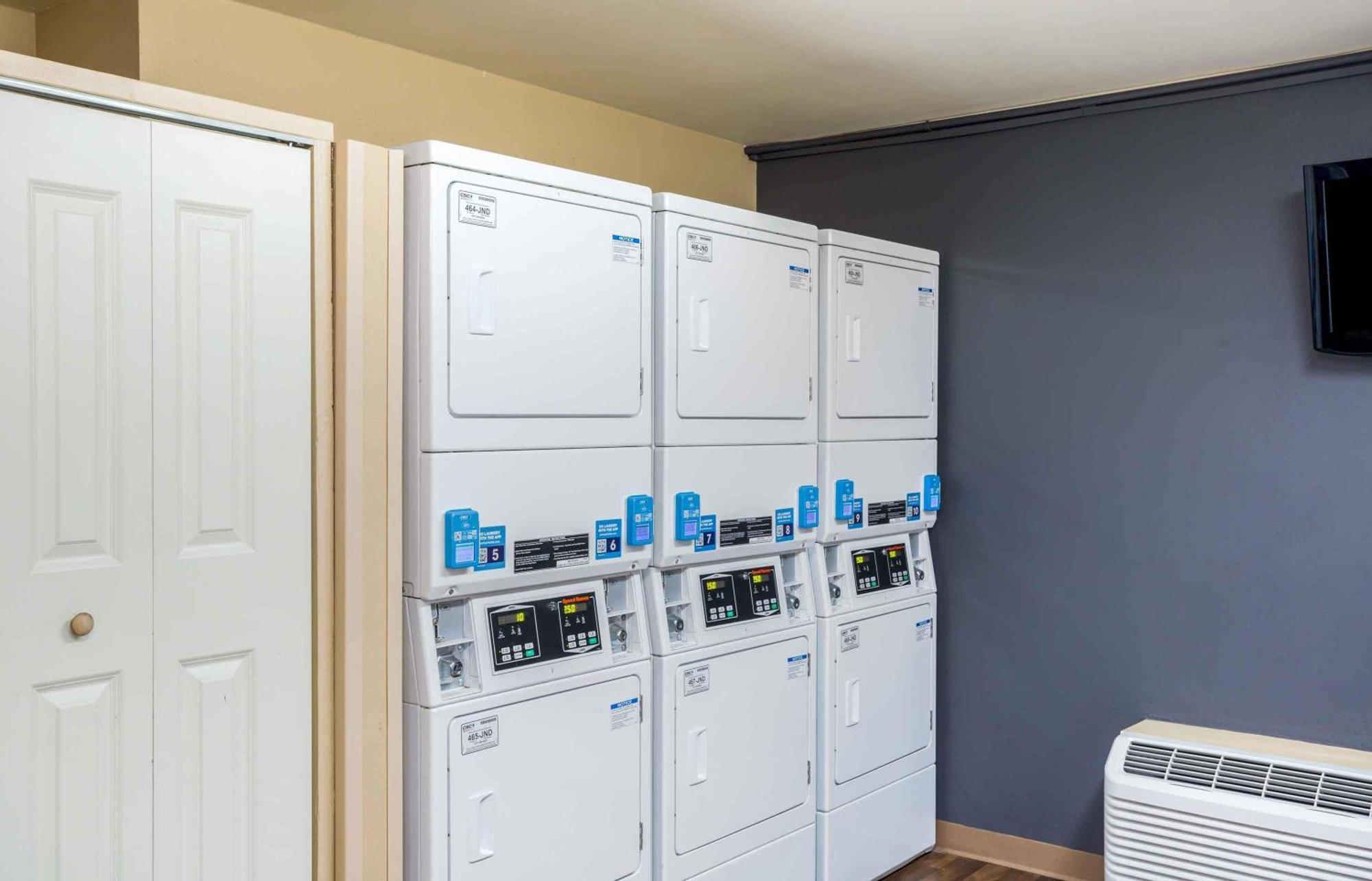 Extended America - - Laguardia Airport Hotel