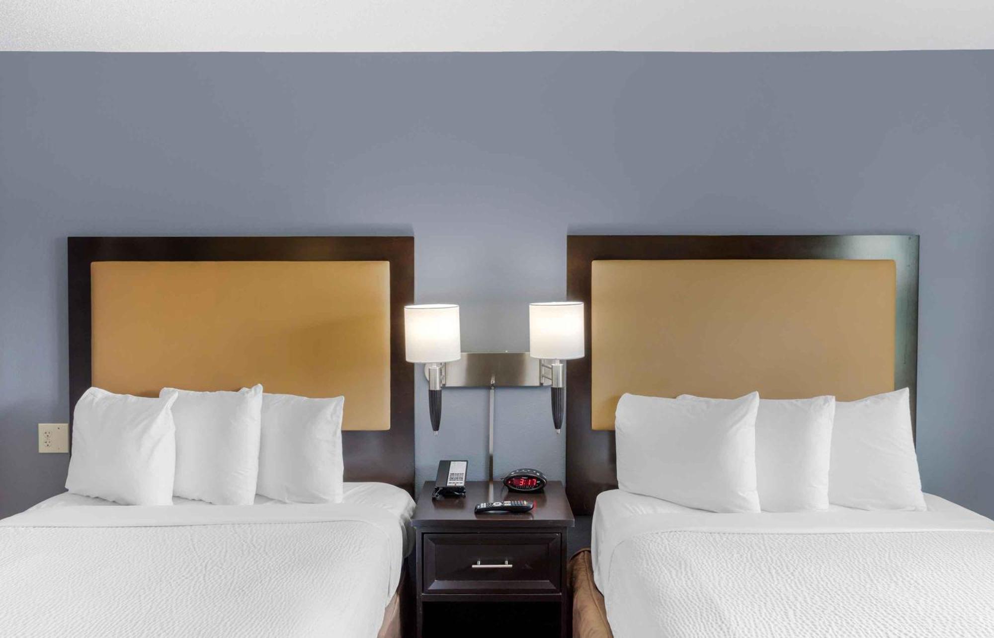 Extended America - - Laguardia Airport Hotel 2*